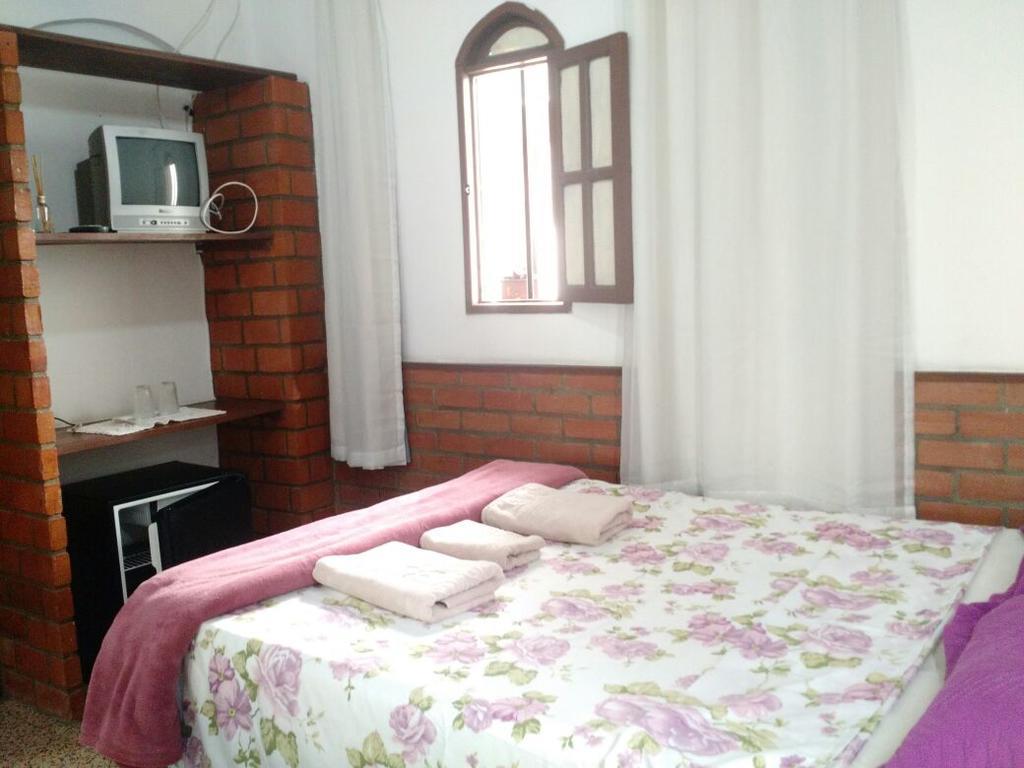 Suítes Tropicana guesthouse Casa de hóspedes Cabo Frio
